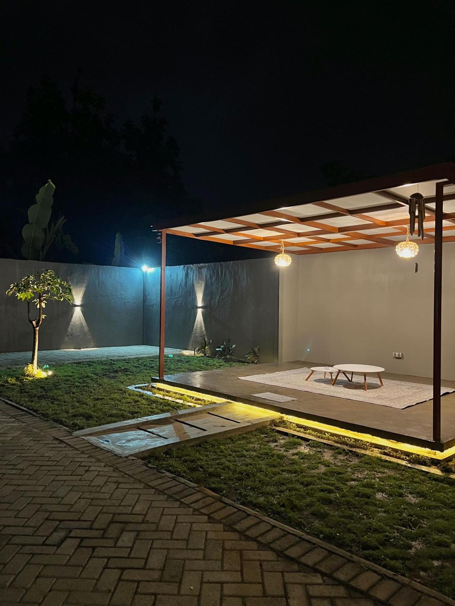 Joglo Homestay Banyuwangi Banyuwangi  Buitenkant foto